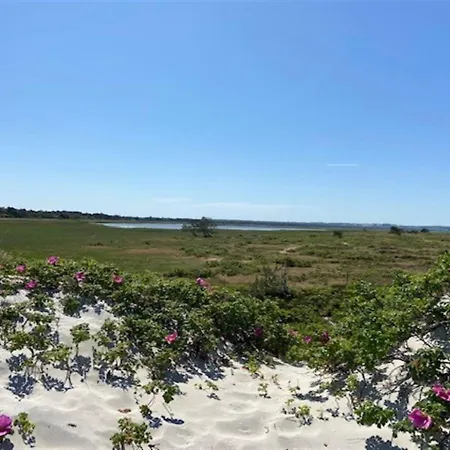 Holiday home Tinja - 900m From The Sea In Sealand By Interhome *