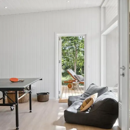 Holiday home Tinja - 900m From The Sea In Sealand By Interhome *
